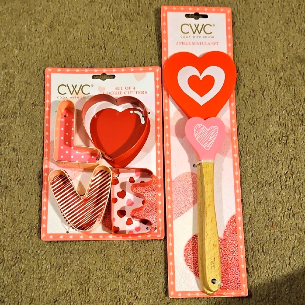Red and Pink Heart Cookie Cutter and Spatula Set